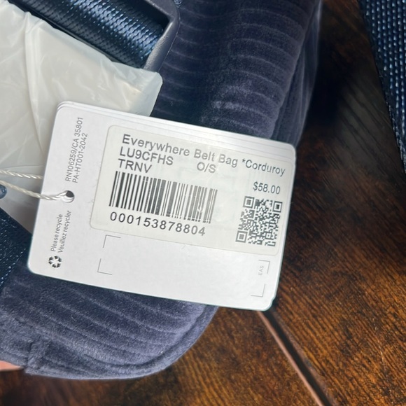 LULULEMON Everywhere Belt Bag Corduroy Navy Blue NWT - Picture 3 of 7